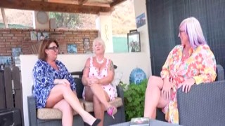 Lesbian Threesome Pussy Licking And Fingering - OLDNANNY