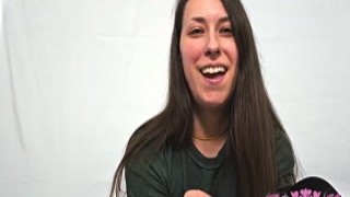 KimberLeeLive - Cuck Gets A Handjob Present