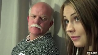 Sexy Caucasian slut pumping big fat penis like money grubbing
