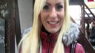 AmyStarr - Auf Weihnachtsmarkt erkannt und vor Ort gefi