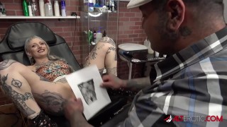 Mature BBW slut Brenda Mitchell masturbating with big vibrator