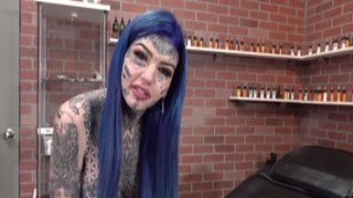 The Aussie chick Amber Lukee was feeling pretty saucy that day