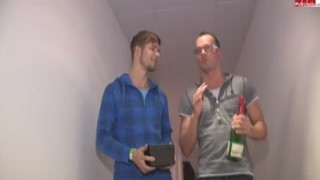 Brutal-GEFISTET und gleichzeitig Anal gefickt! mit nightkiss66