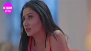 Prajakta Jahagirdar Sandwiched Between in KaroNaa