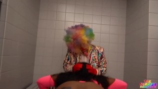 Slender Eastern sex doll pleases 2 randy individuals on sofa