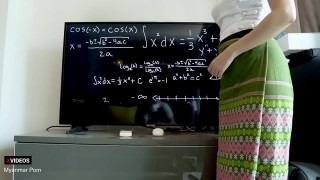 This sex rabid blonde recognizes how to heat up things up