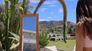 Ellie Luna - Beauty In The Mirror [4K Porn]