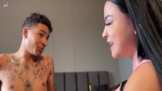 ThiagoLopezxx - Busty Masseuse Relieves my Knee Pain by Massaging my Cock - Daniela Gomez & Thiago Lopez