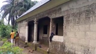 the horny electrician came to wire my new house, and i couldnt help but want to fuck him outside