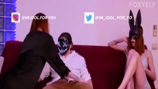 Arina Fox - Two supermodels suck a huge dick on the couch at a party ｜ Blow job - FoxyElf