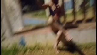 renatasurtada - Wife goes to the park without panties and pisses in the bushes!