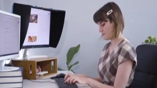 Luci Q & Willow - Office Space in HD