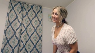 Sex-starved Elsa Jean is snooping on her stepbrother fucking GF in the shower