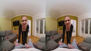 Videogame Character Wants to Fuck Me - Virtual Real Porn