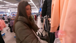 girl sucked cock in the fitting room